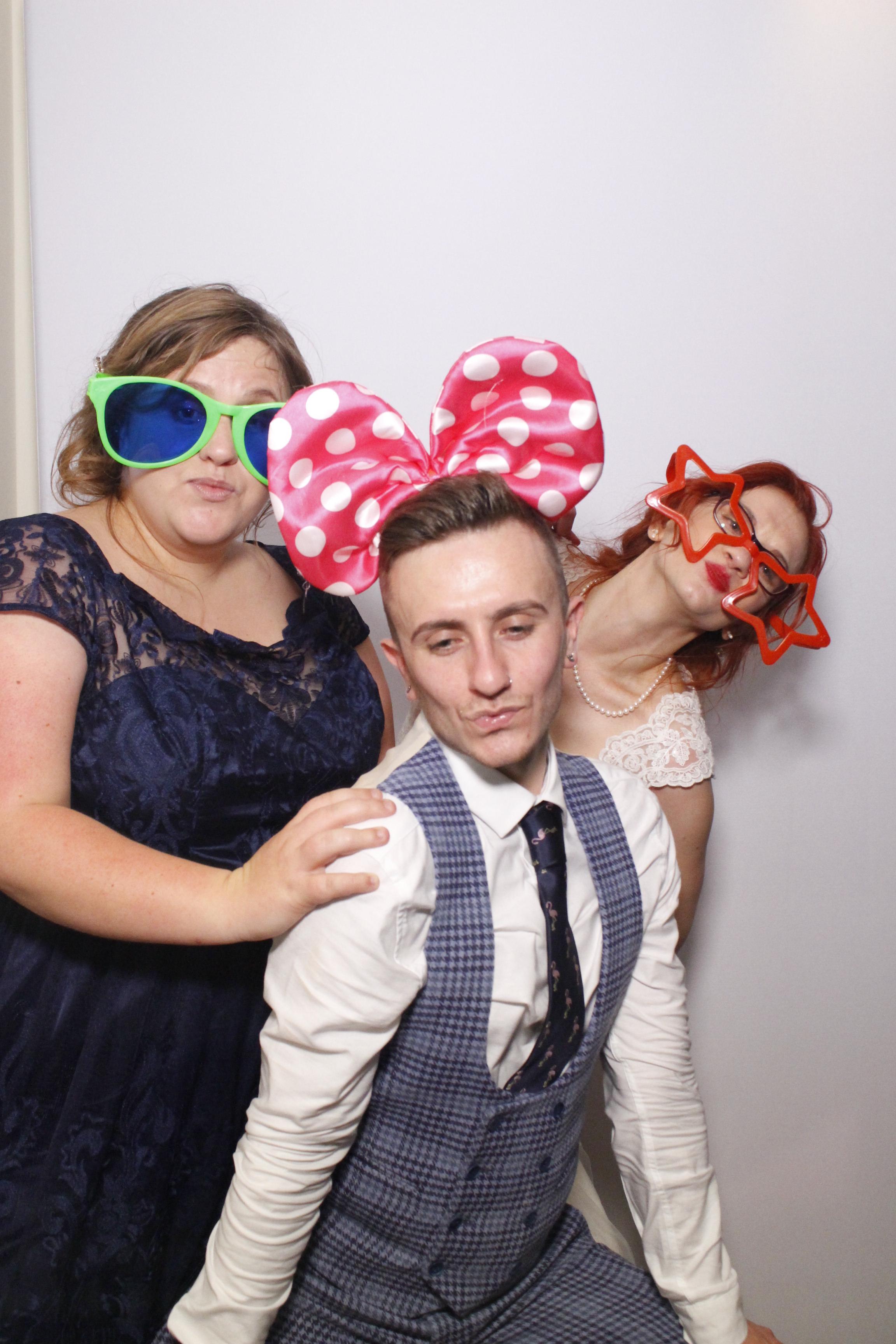 Luke & Emily's Wedding | View more photos from the event at gallery.myphotoboothexperience.co.uk/u/MyPhotoBoothExperienceLtd/Luke-Emilys-Wedding